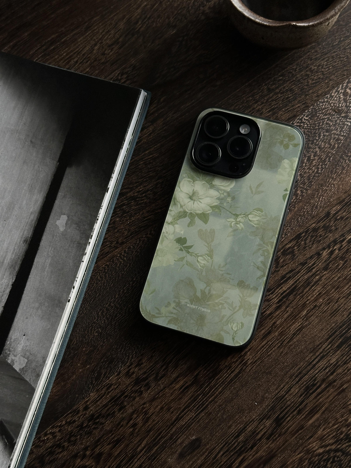 Floral Elegance Printed Phone Case- NS012G