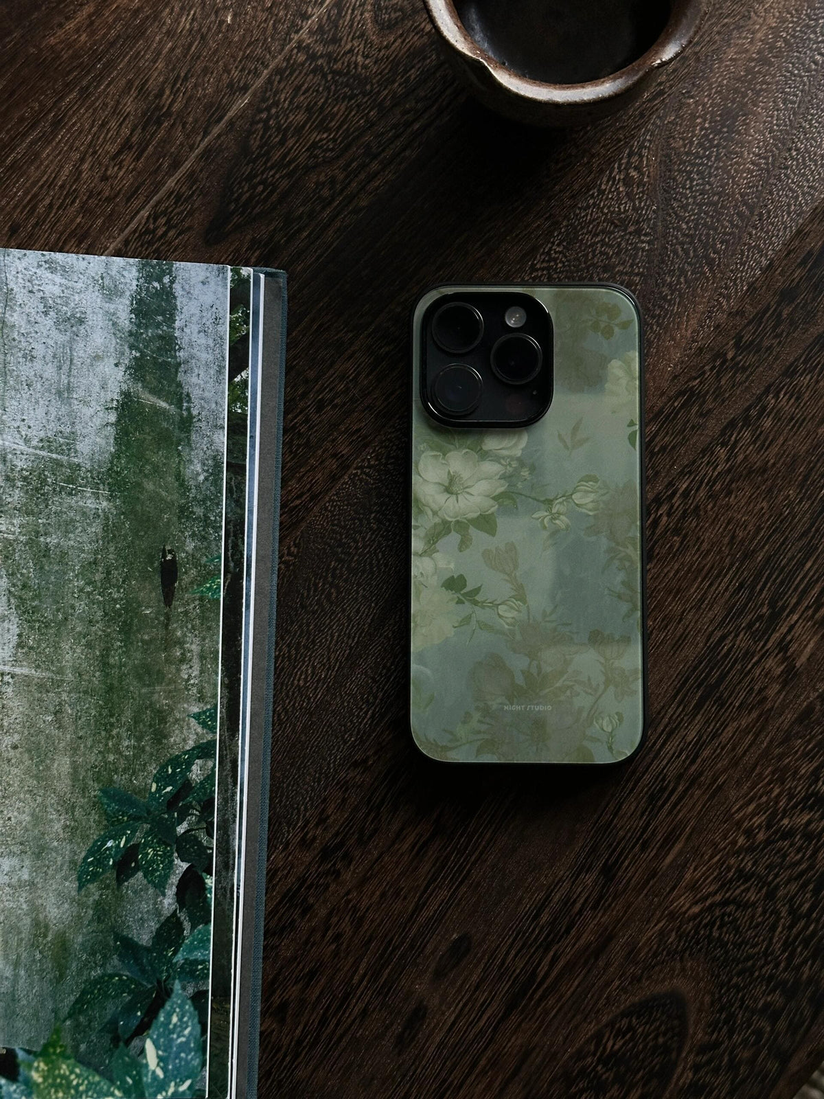Floral Elegance Printed Phone Case- NS012G