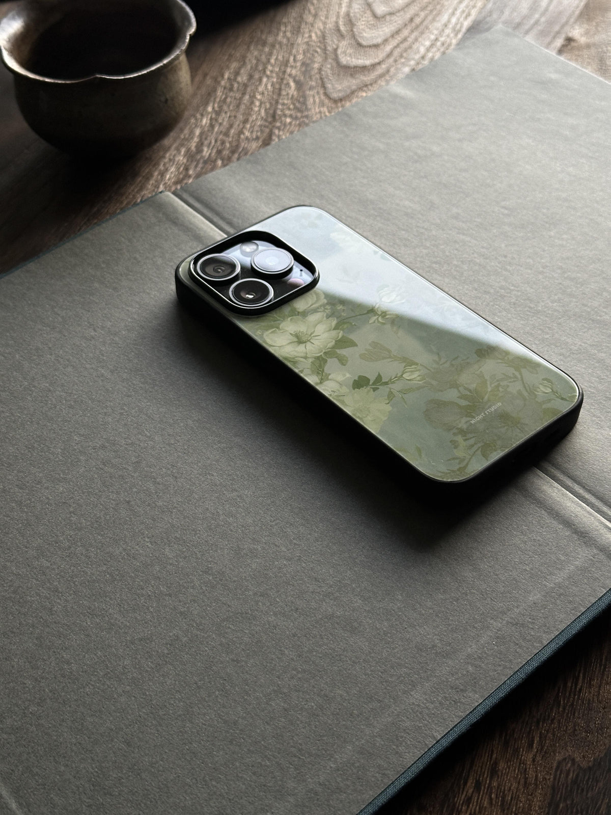 Floral Elegance Printed Phone Case- NS012G