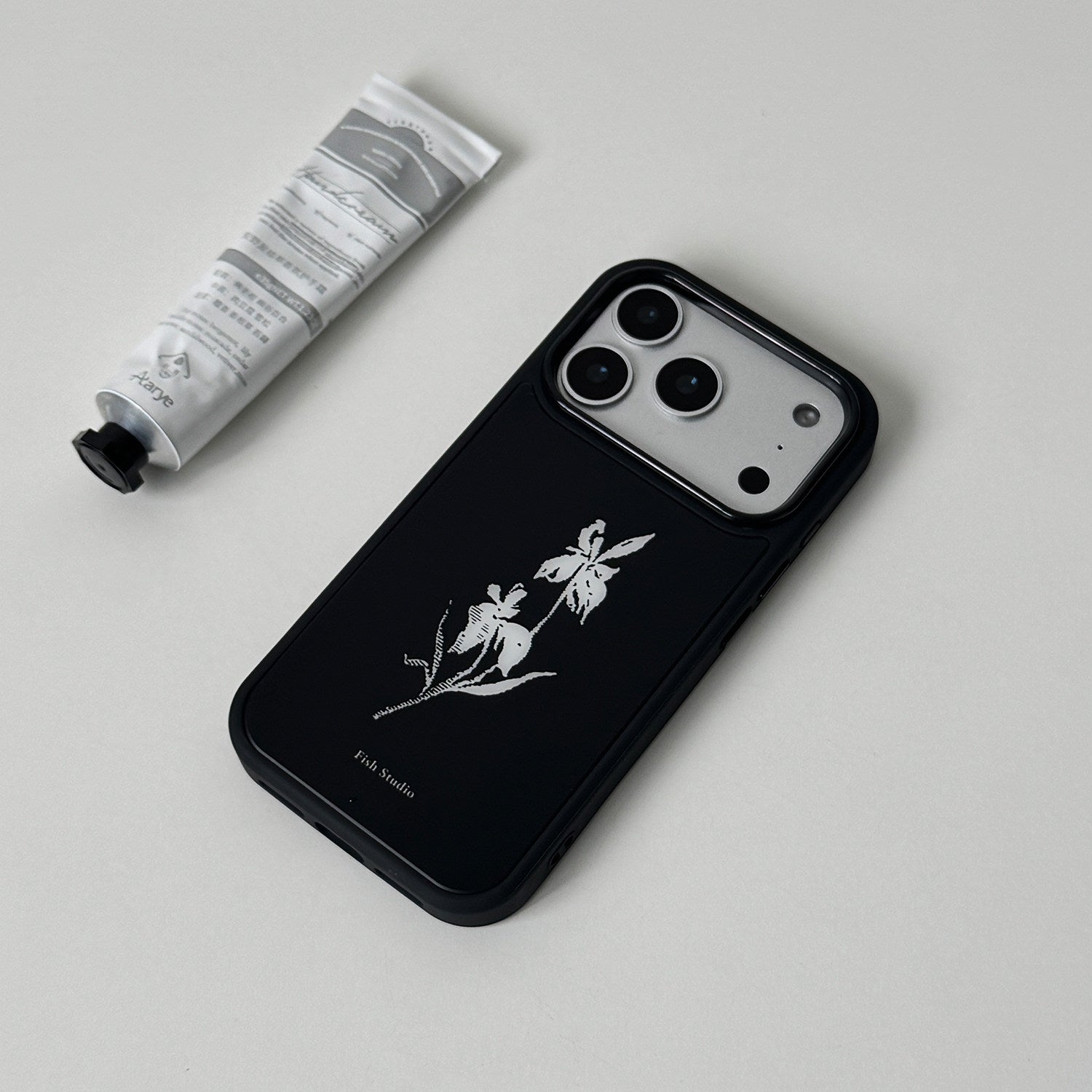 Midnight White Iris Phone Case-FI001AC