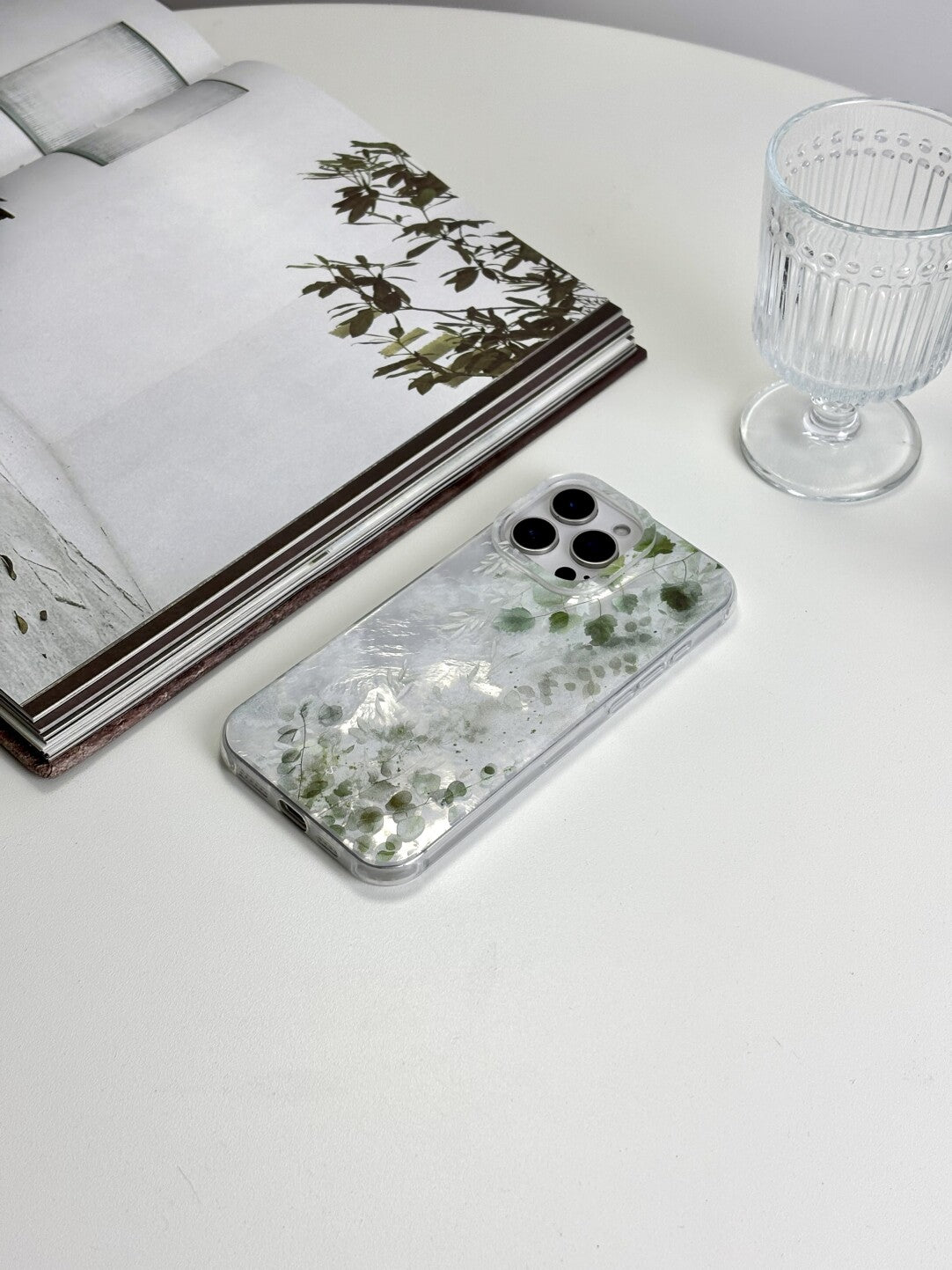 Artistic Metallic Luster Spring Ethereal Leaf Phone Case IMD-SSL