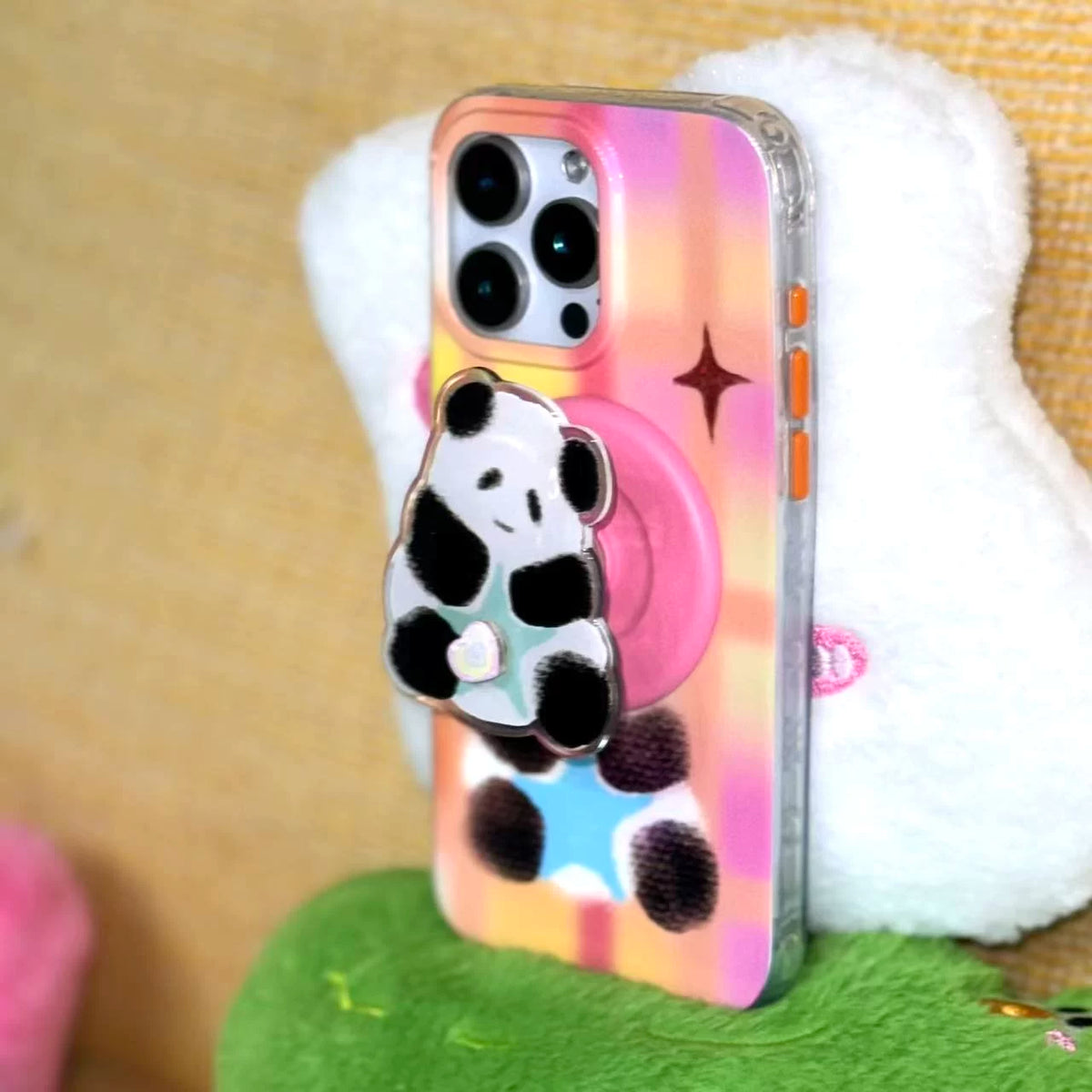 Panda's Gift Magnetic Phone Holder with A Rotating Heart-SATP