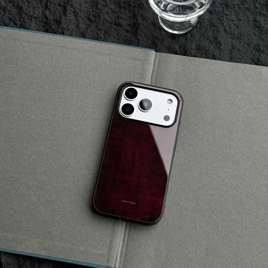 Retro Red Phone Case | iPhone Case | Three Fleas