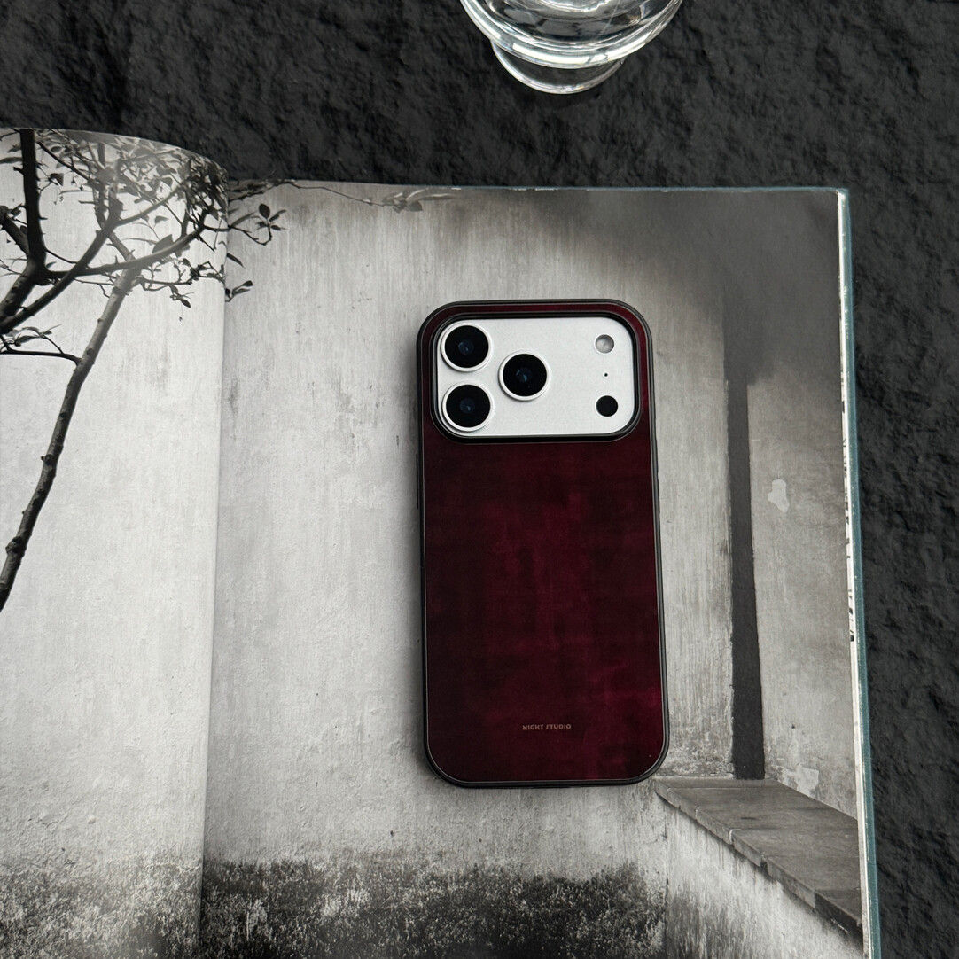 Retro Red Phone Case | iPhone Case | Three Fleas