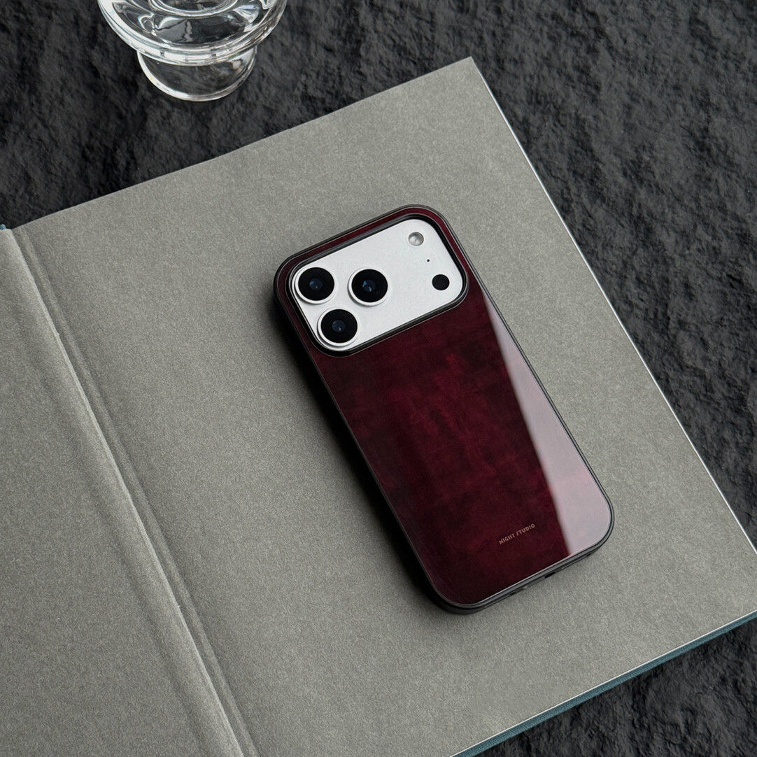 Retro Red Phone Case | iPhone Case | Three Fleas