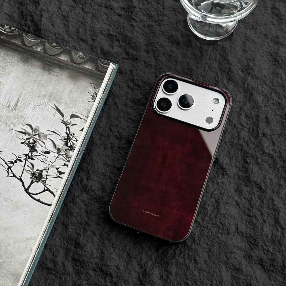 Retro Red Phone Case | iPhone Case | Three Fleas