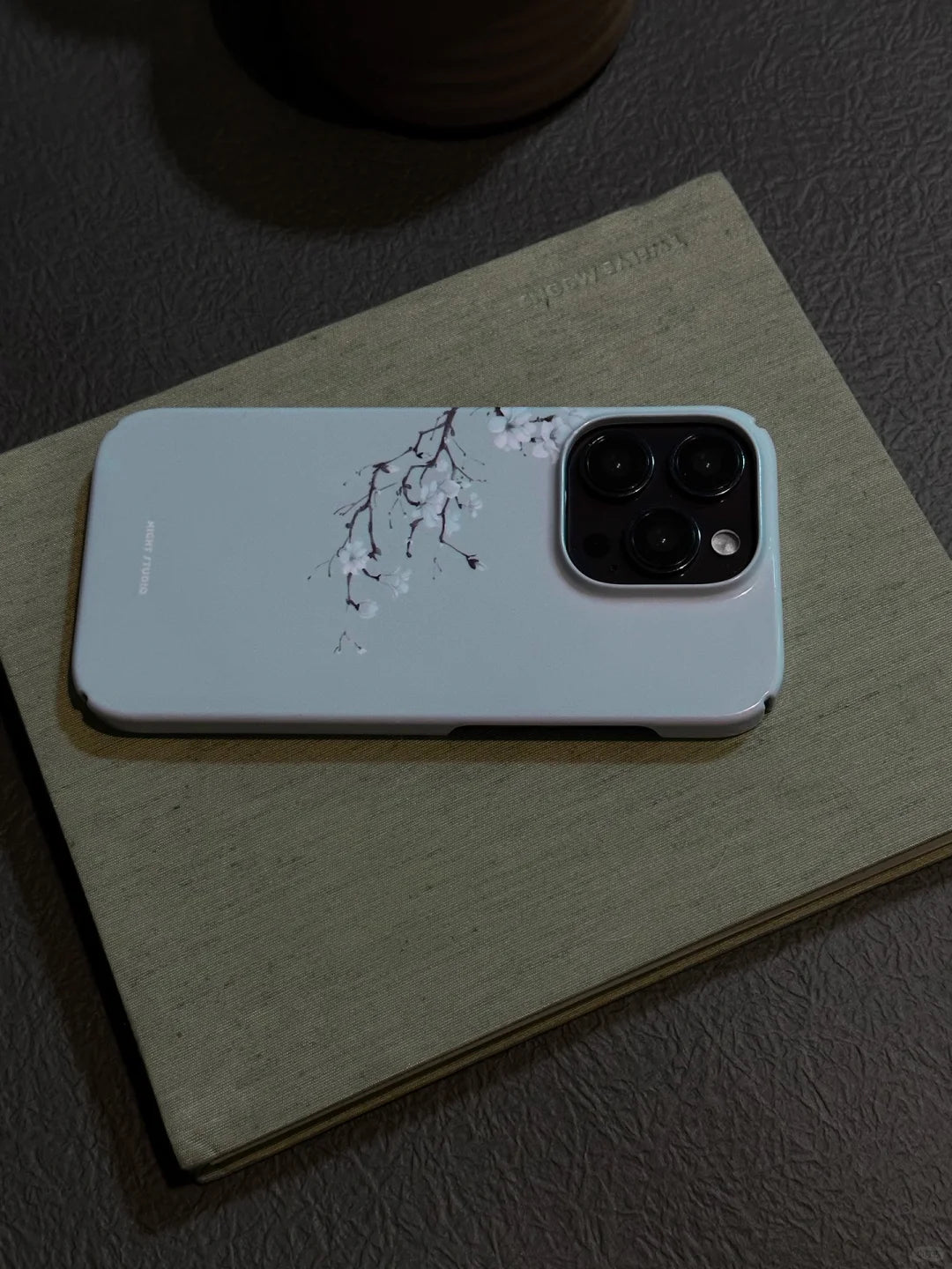 [Chinoiserie] Magnolia Slim Phone Case-NS