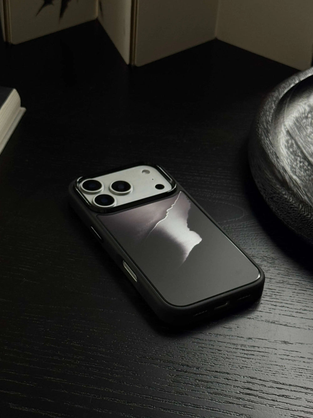 Ink Coast & Silver Sands Metallic Texture MagSafe Phone Case-CHO