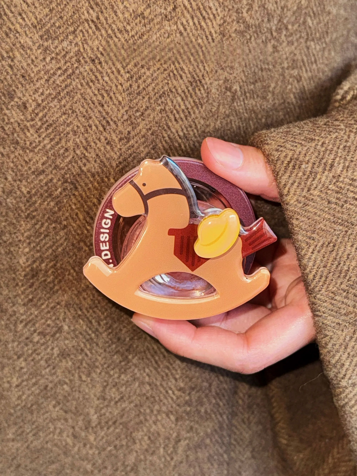 Rotating Pony Magnetic Phone Gip Stand