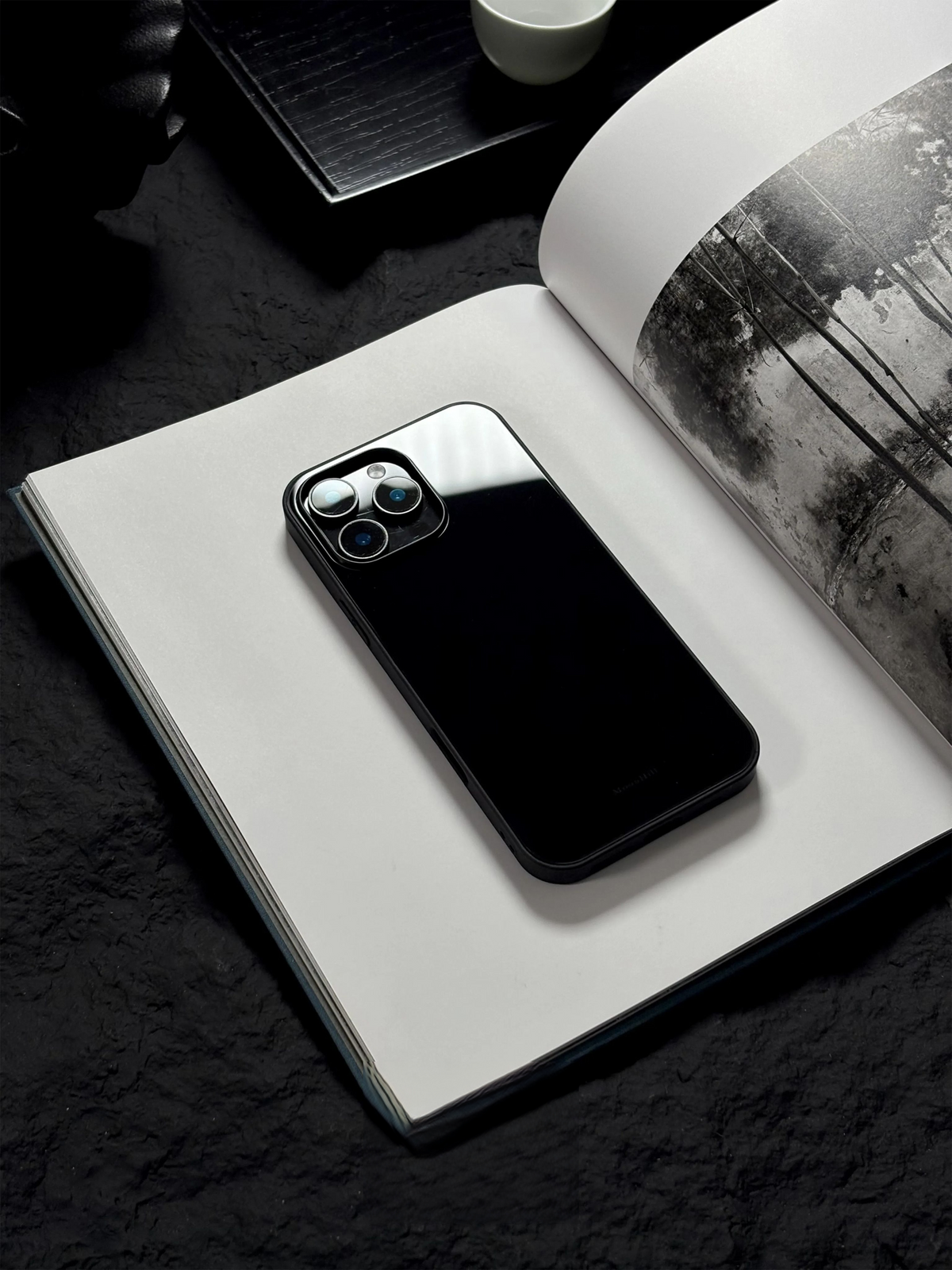 Minimalist Black Tempered Glass Phone Case-MH