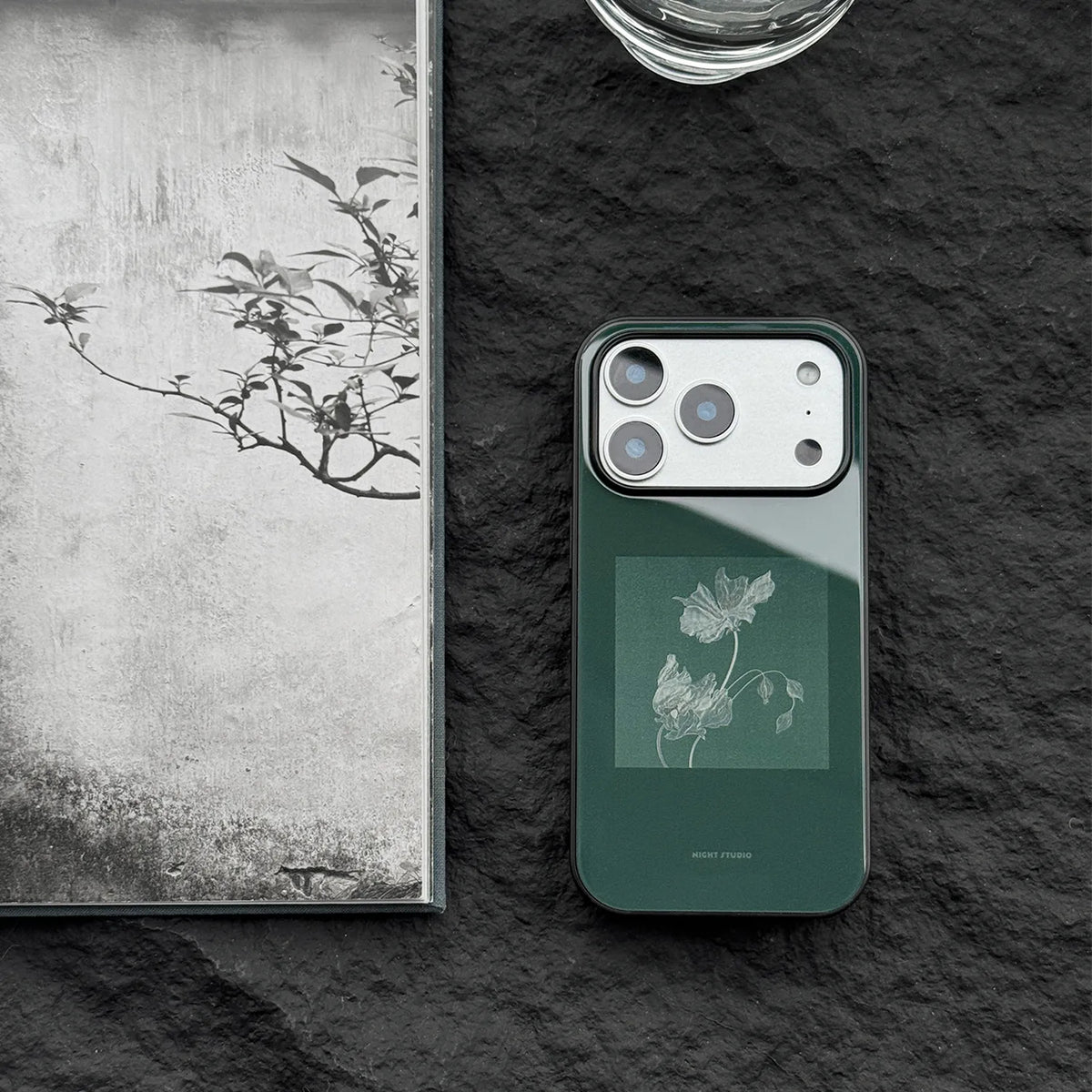 The Emerald Simple Flora Premium Glass Case-NS