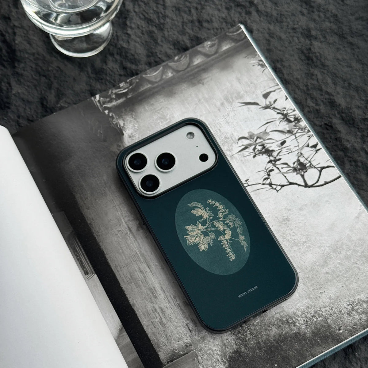 New Chinese Style Vintage Floral Glass Phone Case-NS